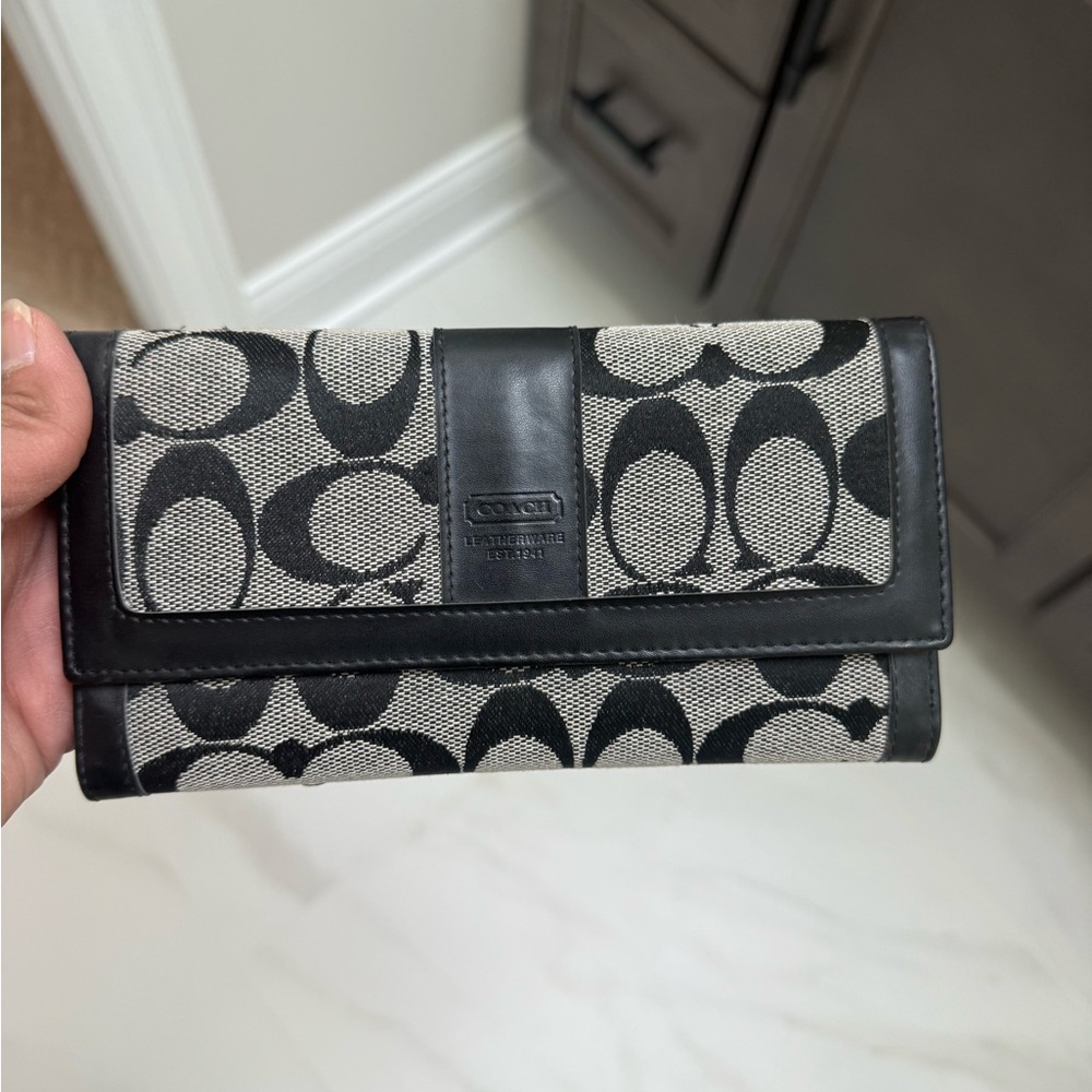 Coach Black and Cream Signature Wallet